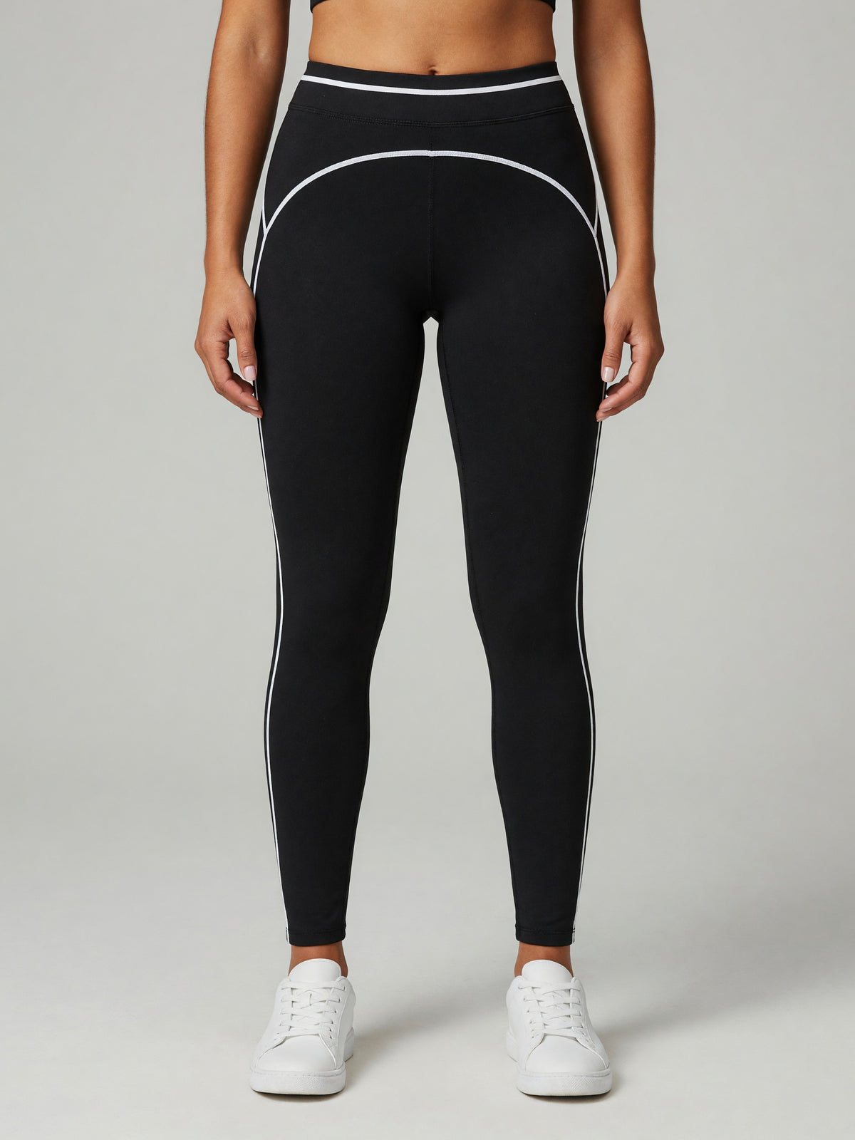 Topstitch High-Rise Legging in Black, worn, front