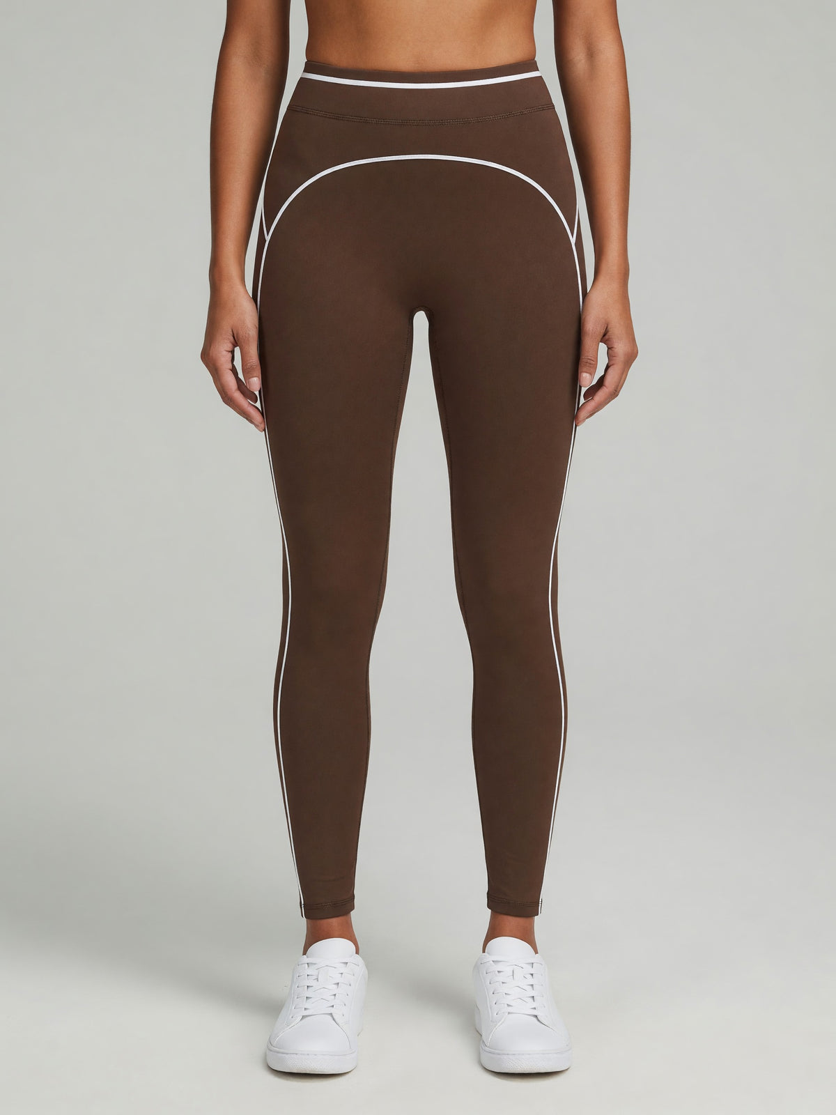 Topstitch High-Rise Legging in Coffee, worn, front